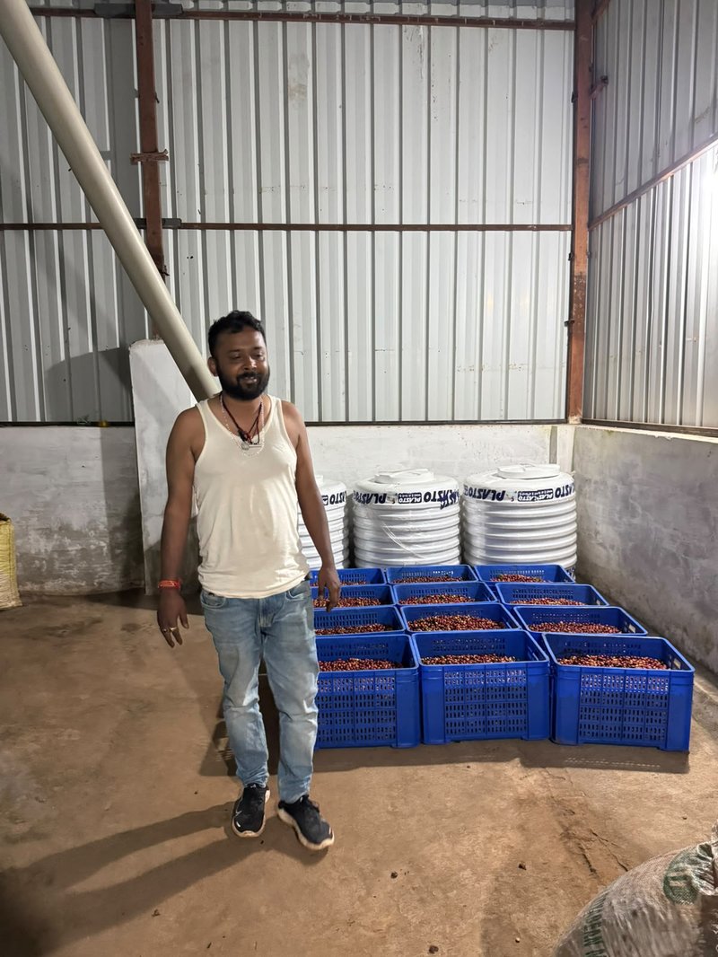 Flotation tanks and crates in wet processing facility